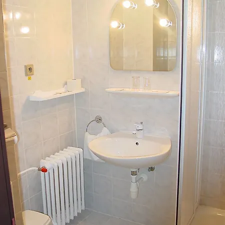 La Park Hotel 3*
